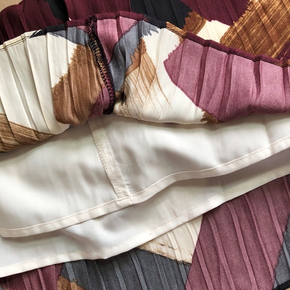 Banana Republic Women Pleated Sleeveless Crew Neck Lined  Double Layered Top XS - Picture 2 of 3